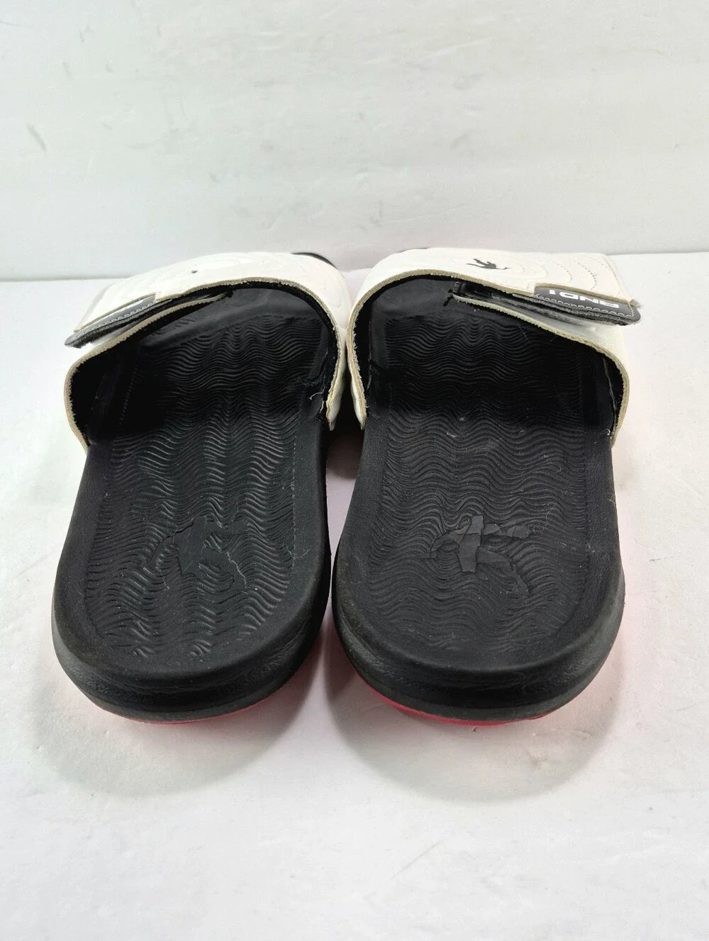 AND1 Men's Athletic Adjustable Swirl Slide Sandals Red Sole Size 11 Sporty NBA